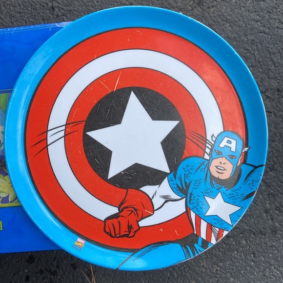 10 inch DC comics Batman round plate & captain American, 10 inch MELAMINE plates - Picture 3 of 4